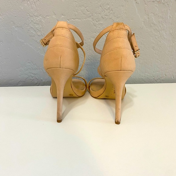 Gianni Bini tan heels - Picture 2 of 3